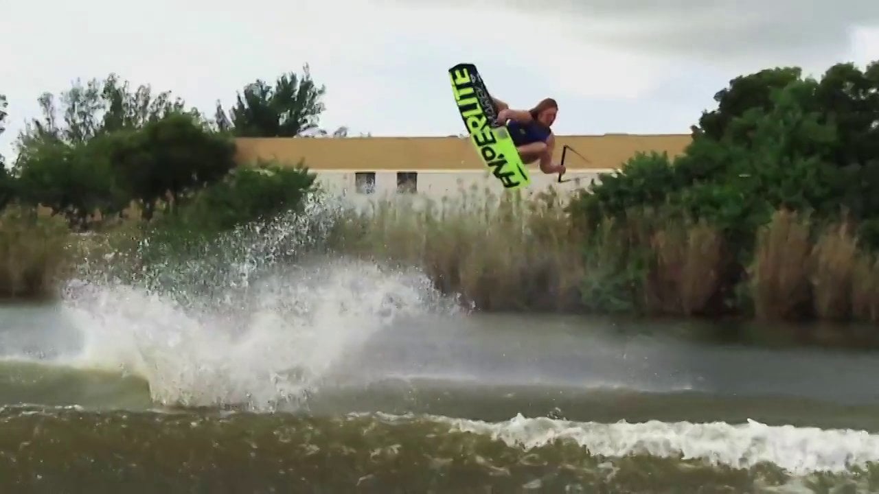 Noah Flegel ficha por Hyperlite