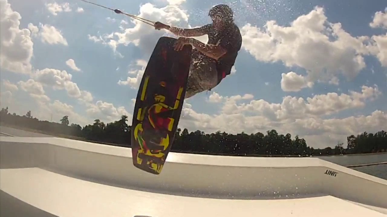 Vídeo en el Hexagon Wake park