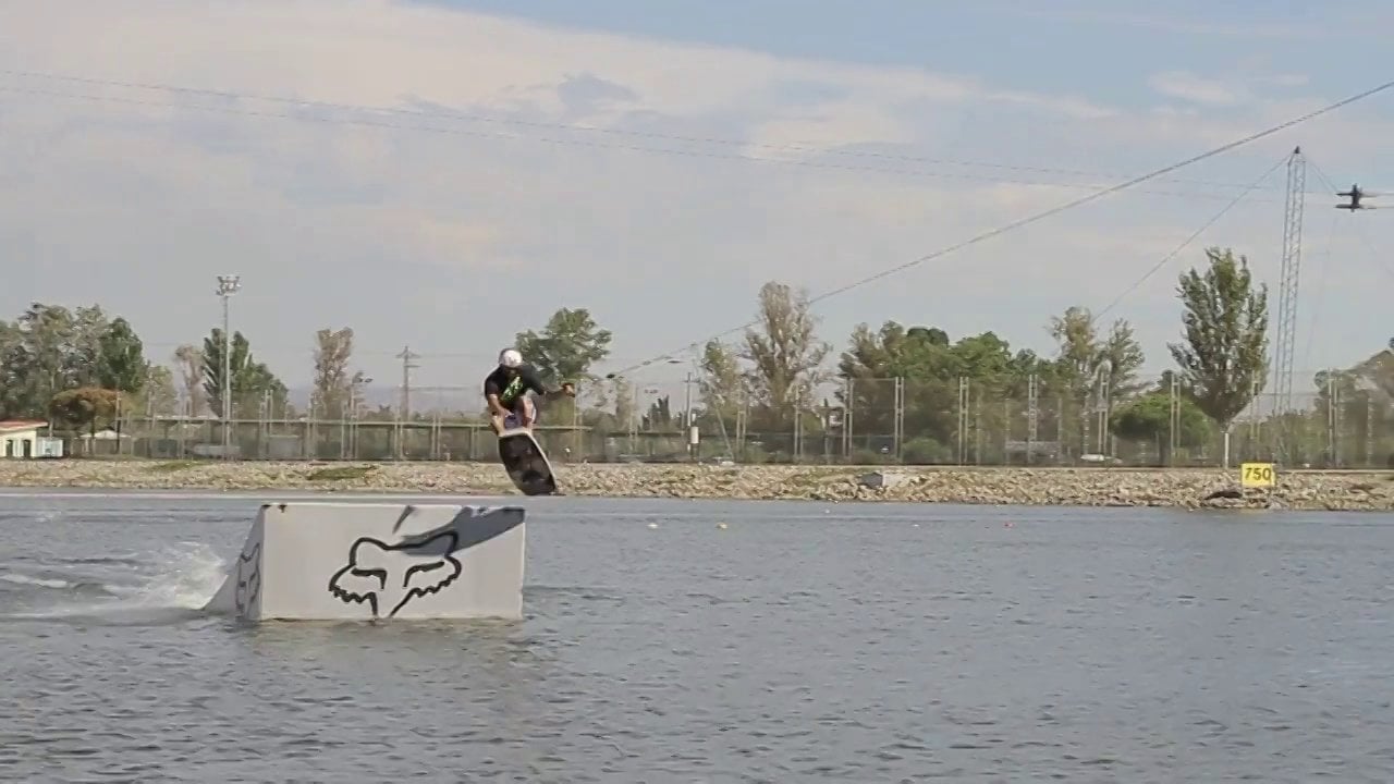 Tunisi Sánchez ese Gran Wakeskater