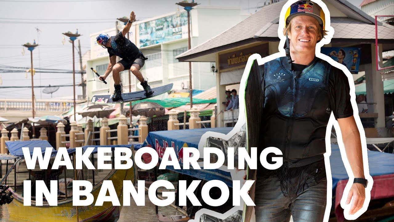 Dominik Gührs con su wakeboard a través de los canales de Bangkok y mercados flotantes